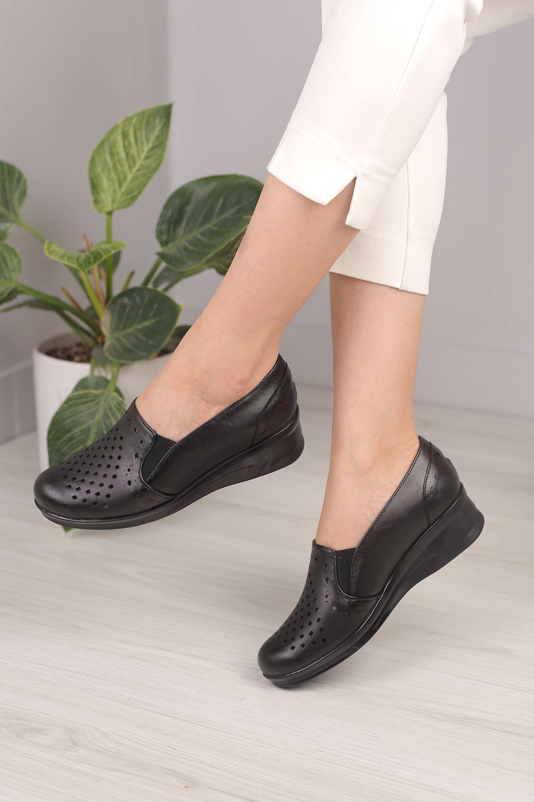 کفش-پرسنلی-زنانه-دکترا-1