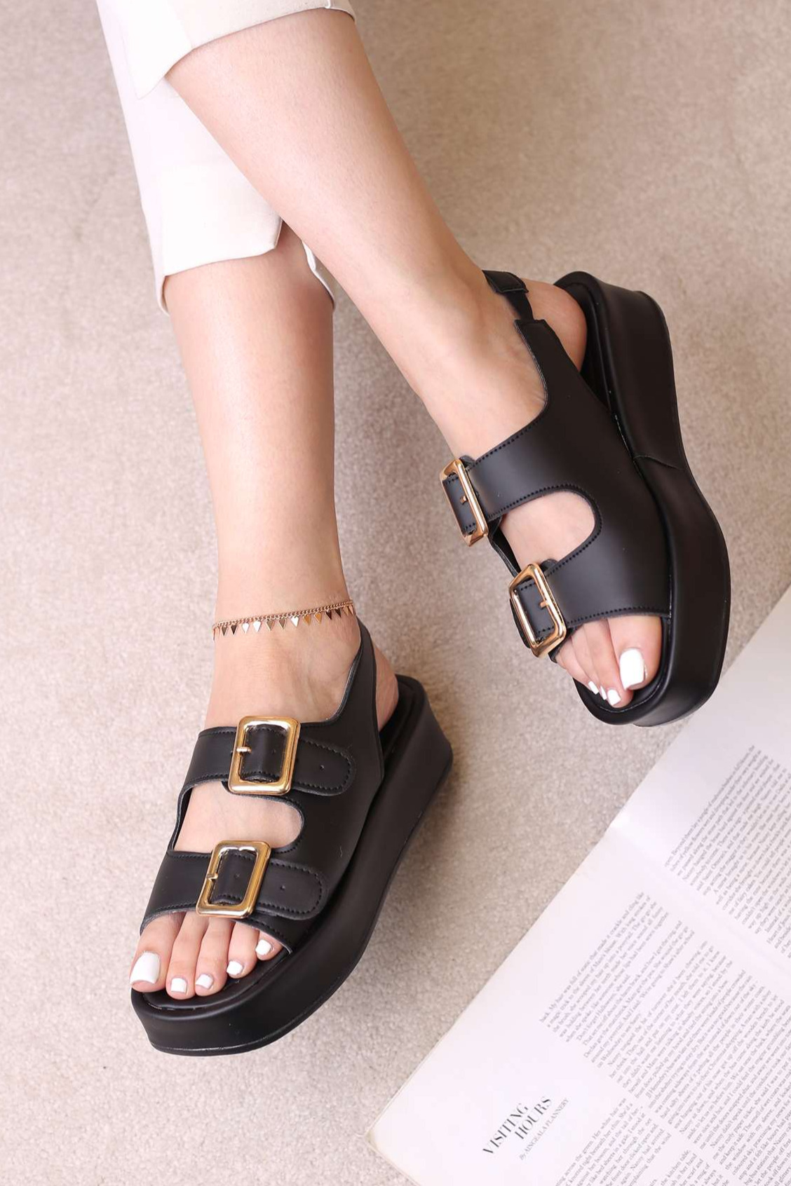 کفش صندل طبی زنانه دوسگکی سانیا